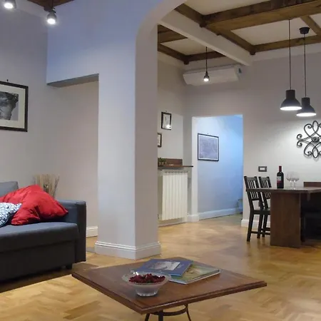 Duomo Classic Apartment